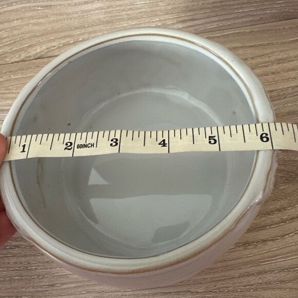 Cream ceramic bowl - Picture 5 of 6